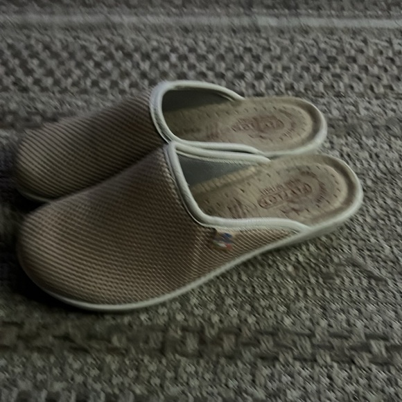 Fly Flot Mesh Clogs - Picture 4 of 7